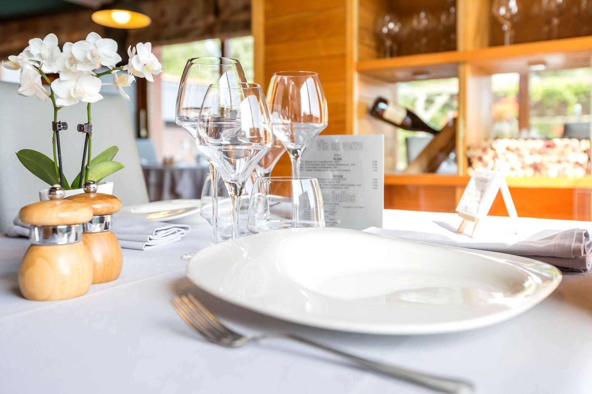 Dunières Hotel Restaurant La Tour المظهر الخارجي الصورة