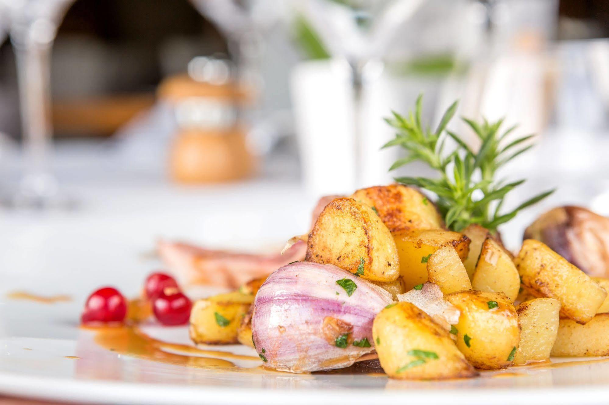 Dunières Hotel Restaurant La Tour المظهر الخارجي الصورة